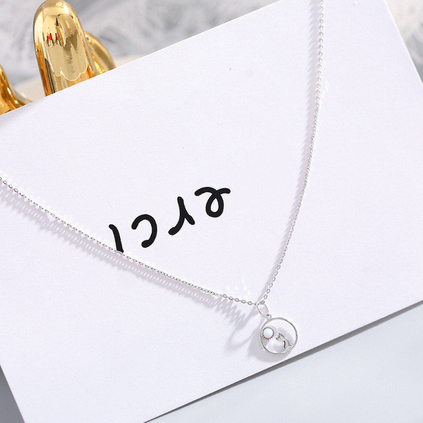 Καθημερινό γυναικείο κολιέ σε ασημί χρώμα