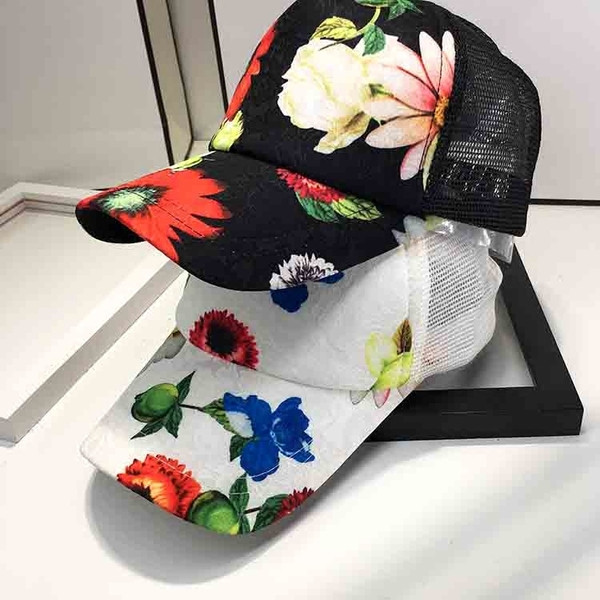 Palarie de dama de vara cu vizor si model floral in mai multe culori