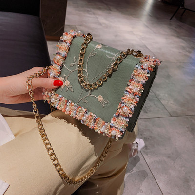 Απαλή γυναικεία τσάντα με κεντήματα και πέρλες σε τρία χρώματα