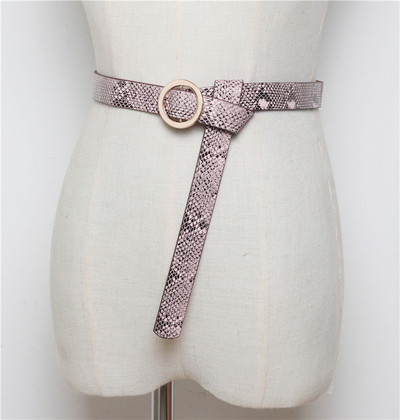 Σύγχρονη γυναικεία ζώνη με διάφορα χρώματα