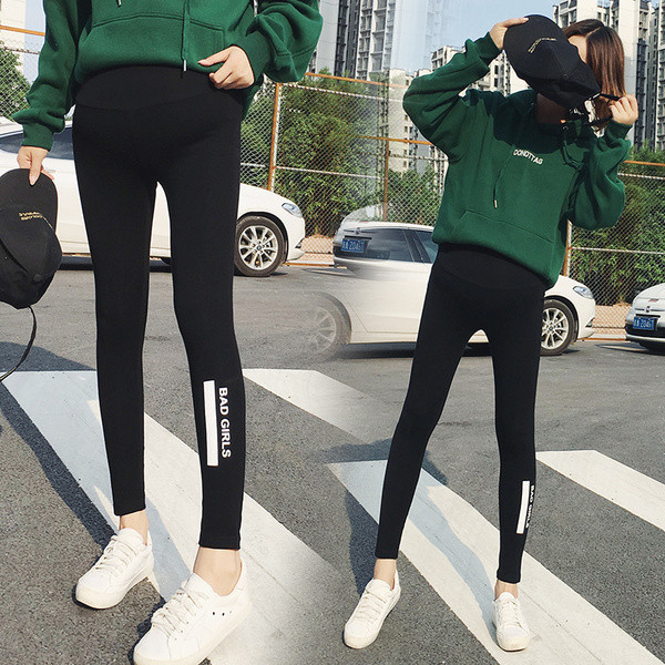 Sport és hétköznapi leggings kismamáknak fekete színben felirattal