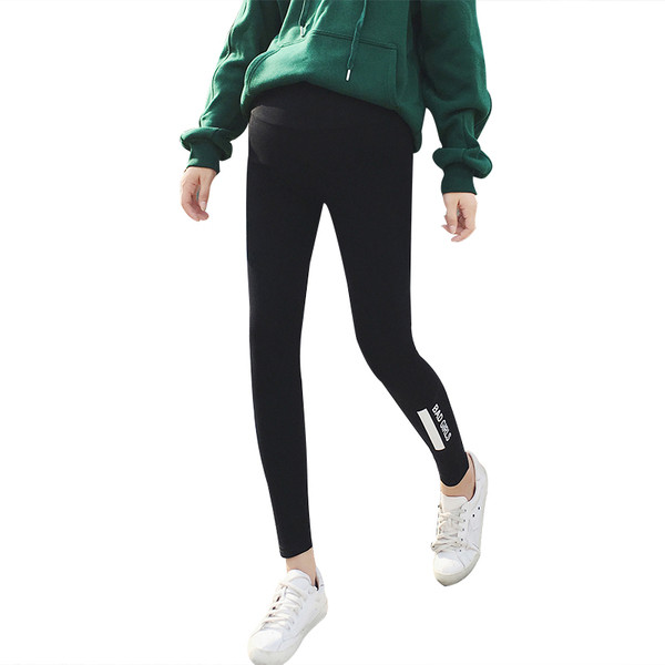 Sport és hétköznapi leggings kismamáknak fekete színben felirattal