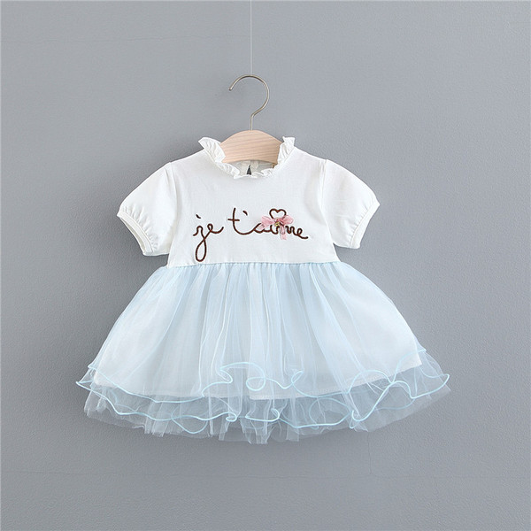 Μοντέρνο παιδικό φόρεμα και κορδέλα σε τρία χρώματα