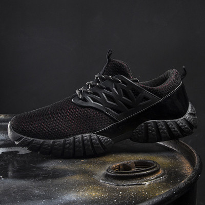 Ανδρικά αθλητικά παπούτσια σε διάφορα χρώματα