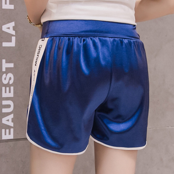 Σορτς για έγκυες γυναίκες με επιγραφές σε διάφορα χρώματα