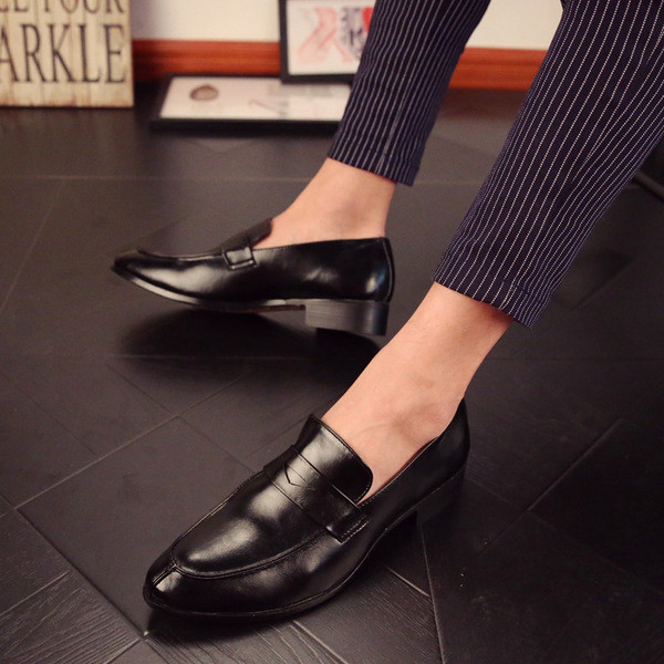 Öko bőrből készült férfi hivatalos cipő több színben két modell