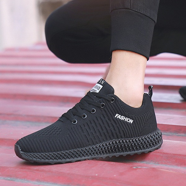 Modern férfi tornacipő három színben