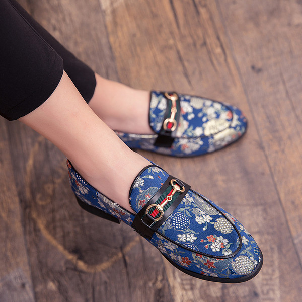 Μοντέρνα ανδρικά μοκασίνια  με φυτικά μοτίβα σε διάφορα χρώματα