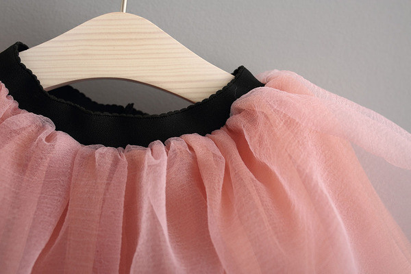 Modern gyerek szett lányoknak blúzzal és szoknyával