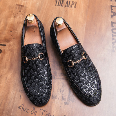 Eko bőrből készült stílusos férfi mokaszinok három színben, fém elemekkel