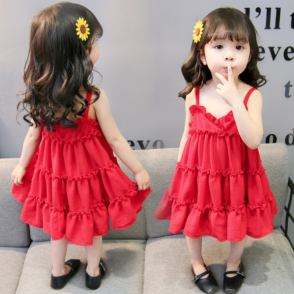 Modern gyerekruha piros pántokkal