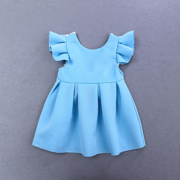 Stílusos gyerekruha rózsaszín és kék színben, szalaggal és csipkével