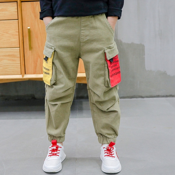 Stílusos gyereknadrág fehér és barna színben