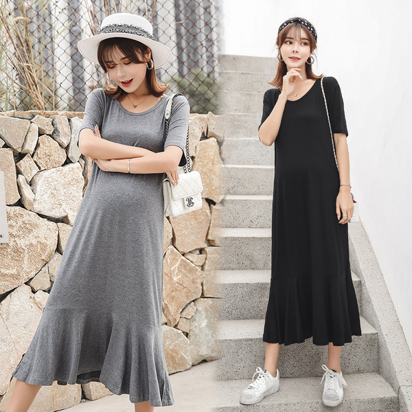 Μακρύ φόρεμα για τις έγκυες γυναίκες σε γκρι και μαύρο χρώμα