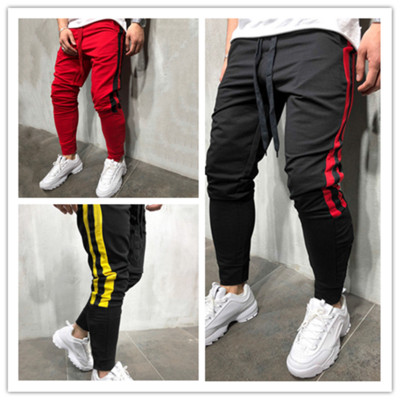 Спортен панталон за мъже в четири цвята с цветни ленти 