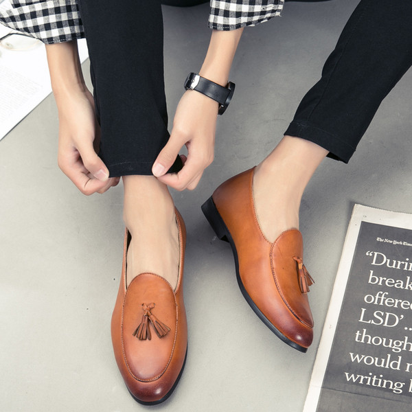 Μοντέρνα ανδρικά δερματίνι μοκασίνια σε δύο χρώματα