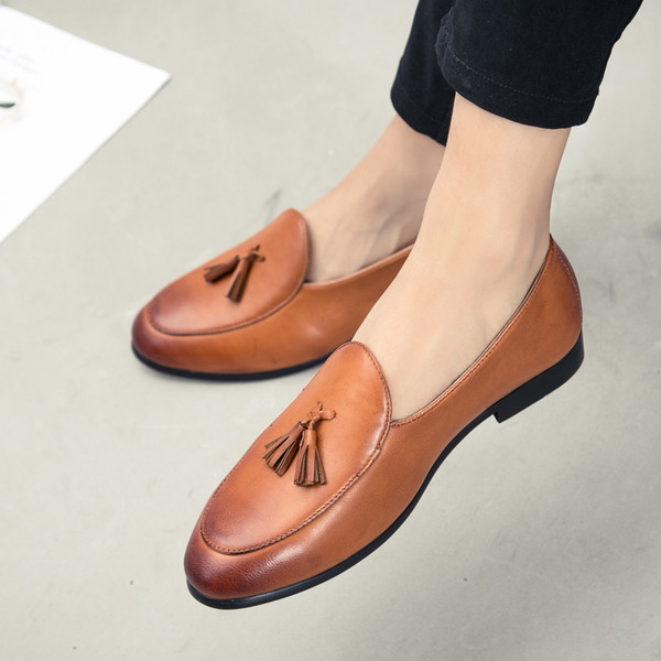 Μοντέρνα ανδρικά δερματίνι μοκασίνια σε δύο χρώματα