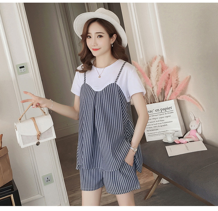 Καλοκαιρινό σετ για έγκυες γυναίκες, συμπεριλαμβανομένου του T-shirt και των σορτς σε δύο χρώματα