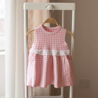 Rochie moderna pentru copii in carouri in trei culori cu dantela