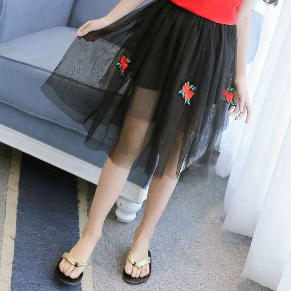 Set pentru copii elegant din două părți cu paiete și broderie