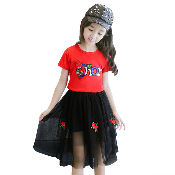 Set pentru copii elegant din două părți cu paiete și broderie