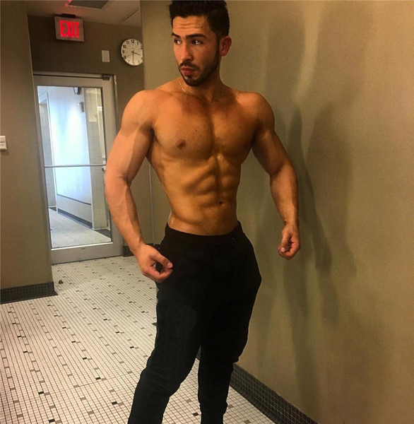 Pantaloni barbatesti simpli in doua culori cu aplicatie