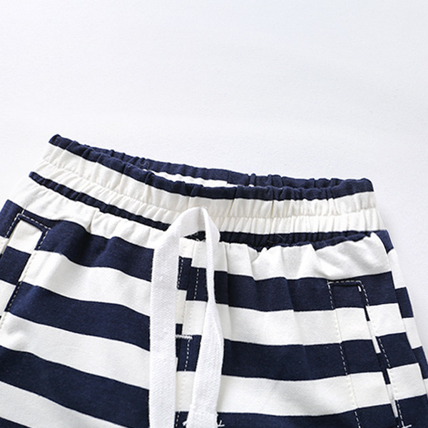 Alkalmi gyereknadrág fiúknak nyakkendővel és zsebbel