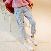 Modern gyerekfarmer rátéttel