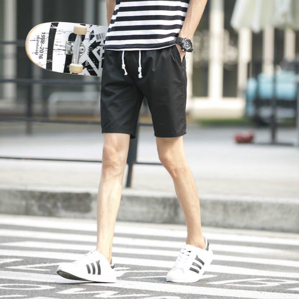 Καθημερινά ανδρικά  σορτς σε τρία χρώματα με τσέπες