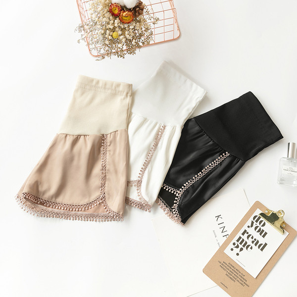 Pantaloni scurți stilați pentru gravide în trei culori