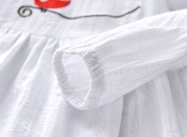 Rochie pentru copii cu maneci lungi si broderie alb