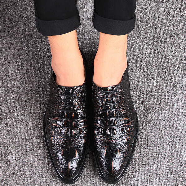 Öko bőrből készült modern férfi cipő fűzős három színben