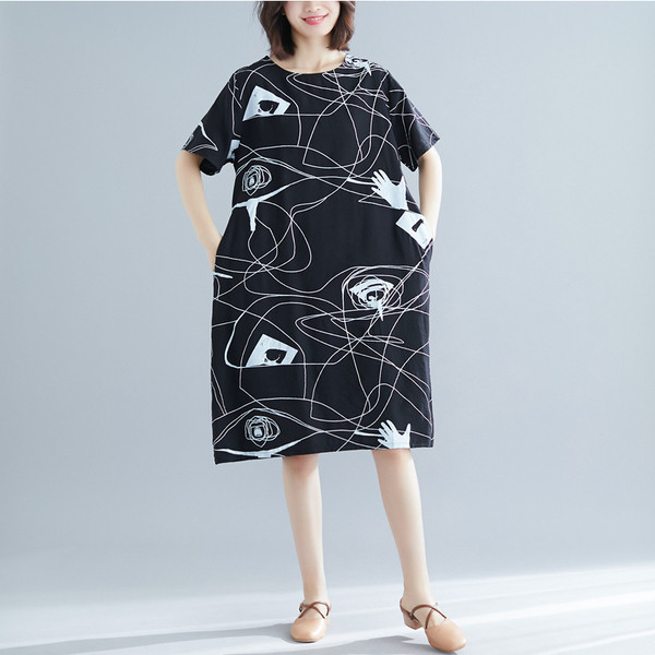 Alkalmi ruha terhes nőknek fekete színben, mintával