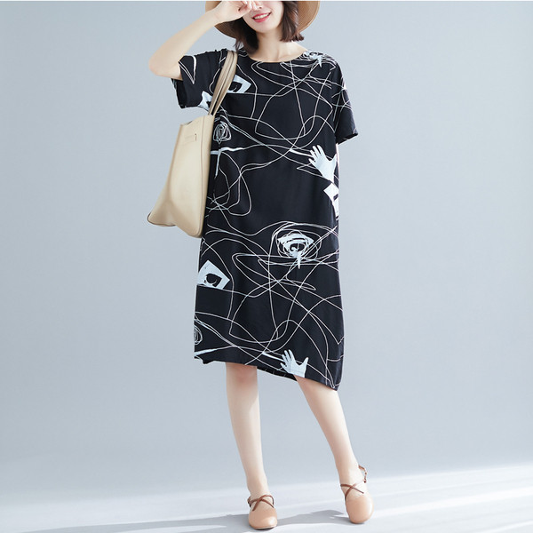 Alkalmi ruha terhes nőknek fekete színben, mintával