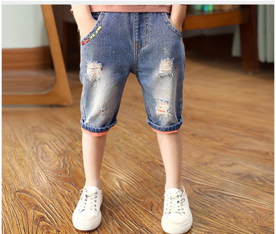 Gyerek rövid farmer szakadt motívumokkal - fiúknak