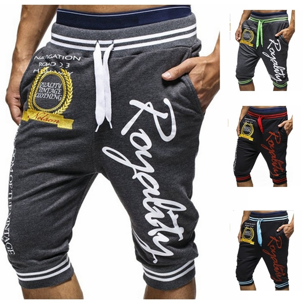 Alkalmi férfi rövidnadrág rátéttel és felirattal