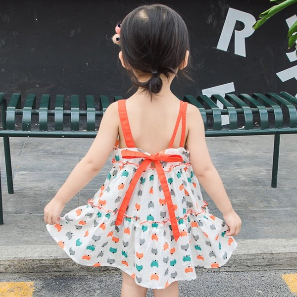 Καθημερινό παιδικό φόρεμα με έγχρωμη εκτύπωση και ιμάντες