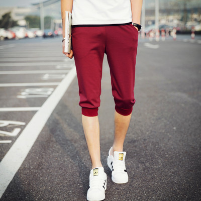 Több színben feliratos férfi alkalmi rövidnadrág