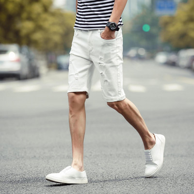 Μοντέρνα ανδρικά κοντό τζιν σε λευκό και μαύρο χρώμα