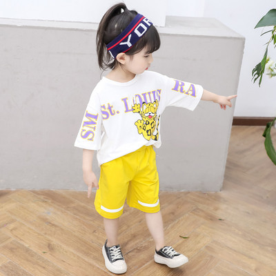 Σύγχρονο παιδικό σετ για κορίτσια σε δύο χρώματα με εκτύπωση