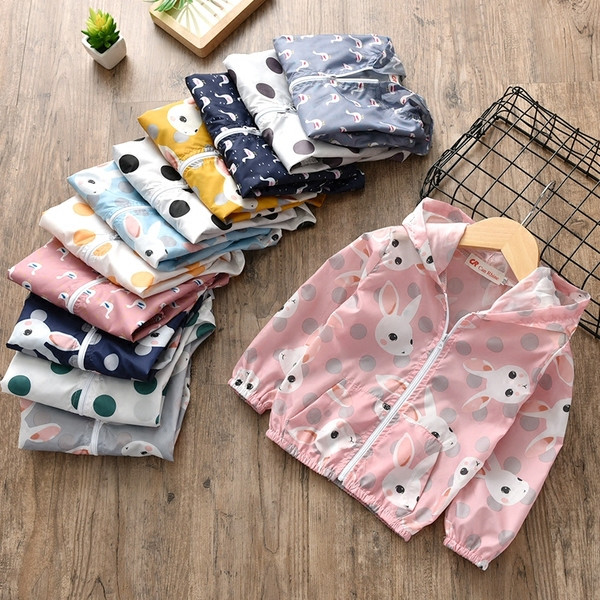 Καθημερινό παιδικό μπουφάν για κορίτσια με πολύχρωμη εφαρμογή σε διάφορα χρώματα