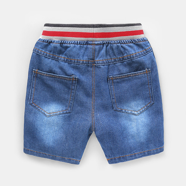 Modern gyerek rövid farmernadrág fiúknak nyakkendővel és hímzéssel