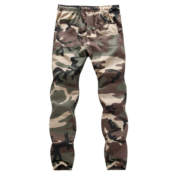 Pantaloni casual barbatesti cu model de camuflaj