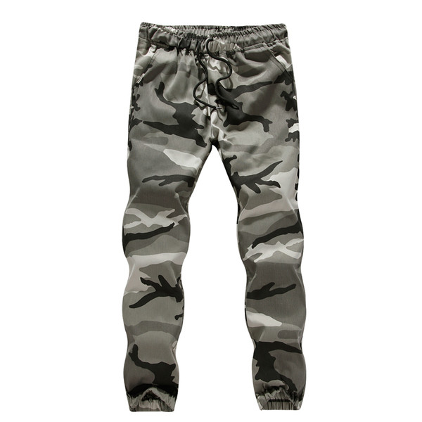 Pantaloni casual barbatesti cu model de camuflaj