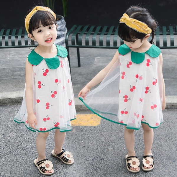 Modern gyerekruha rátéttel és tülllel