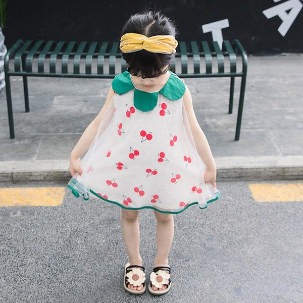 Modern gyerekruha rátéttel és tülllel