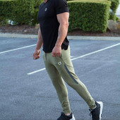 Férfi sportnadrág két színben rátéttel és nyakkendővel