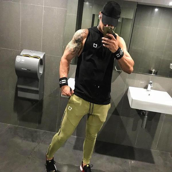 Férfi sportnadrág két színben rátéttel és nyakkendővel