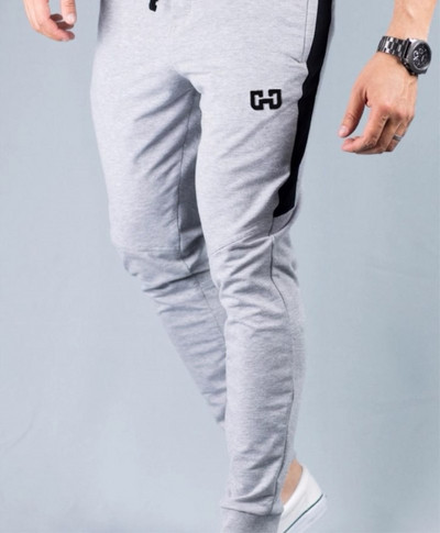 Férfi sportnadrág több színben, zsebekkel