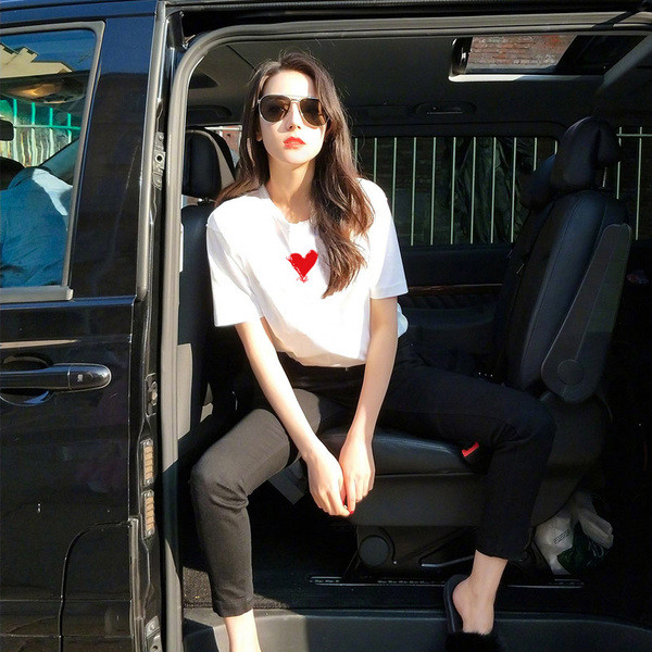 Női pamut póló rátéttel több színben